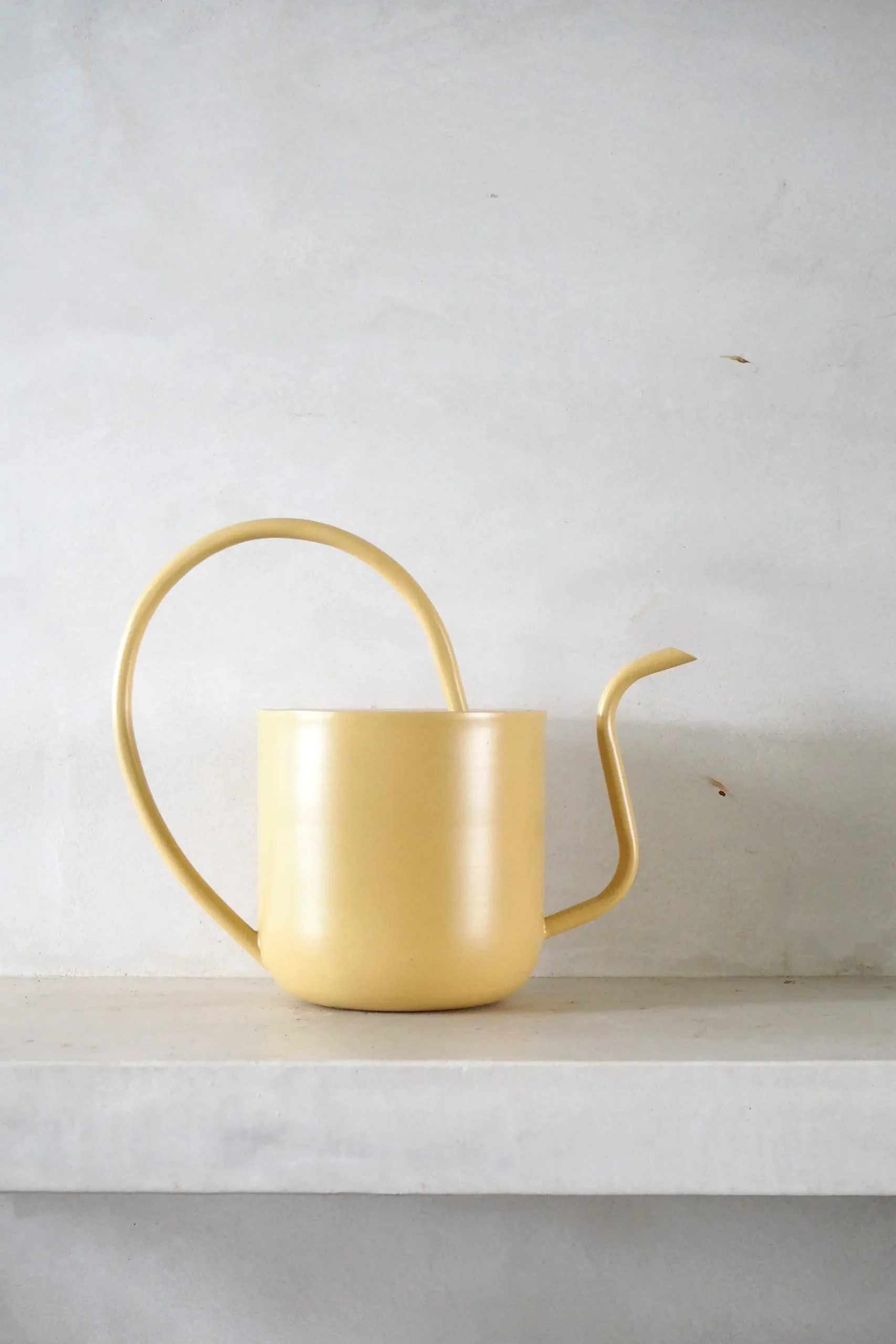 Vandkande, pale yellow